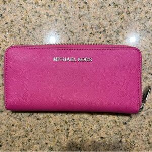 Michael Kors Jet Set Travel Zip-Around Saffiano Leather Continental Wallet